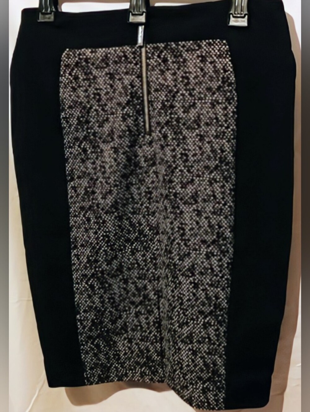 🍈 Michael Kors Size 6 Pencil Skirt – Black & Patterned Panel – Faux Zip Pockets - Picture 3 of 9